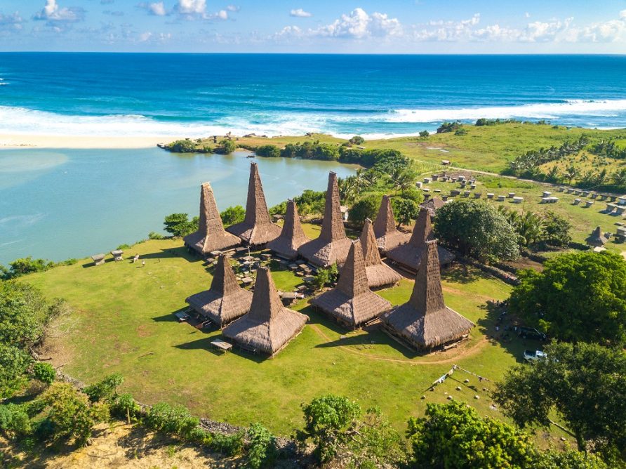 7 Tempat Rekomendasi Wisata di Sumba: Keindahan Alam dan Budaya yang Menakjubkan 7 Tempat Rekomendasi Wisata di Sumba: Keindahan Alam dan Budaya yang Menakjubkan