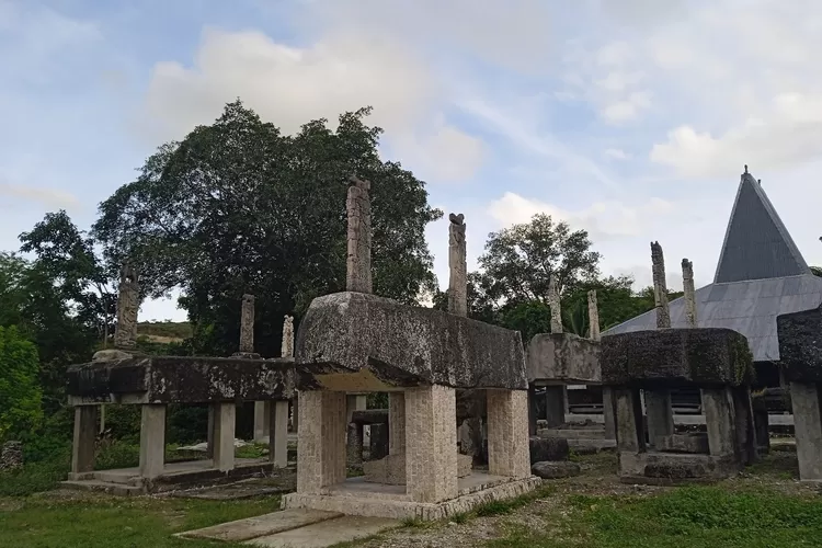 7 Tempat Rekomendasi Wisata di Sumba: Keindahan Alam dan Budaya yang Menakjubkan 7 Tempat Rekomendasi Wisata di Sumba: Keindahan Alam dan Budaya yang Menakjubkan