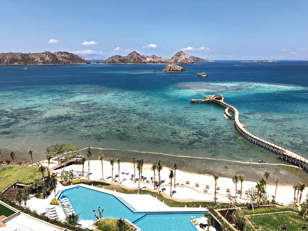 Mengenal 7 Resort Eksklusif di Indonesia dengan Akses Pantai Pribadi Mengenal 7 Resort Eksklusif di Indonesia dengan Akses Pantai Pribadi