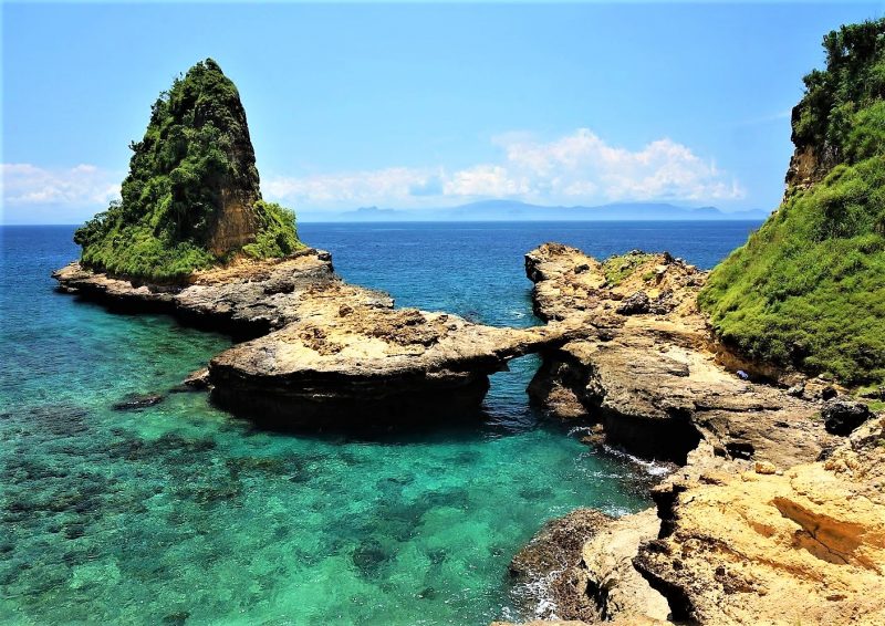 Menikmati Keindahan Pantai Karang di Lombok: Wisata Bahari yang Tidak Boleh Dilewatkan Menikmati Keindahan Pantai Karang di Lombok: Wisata Bahari yang Tidak Boleh Dilewatkan