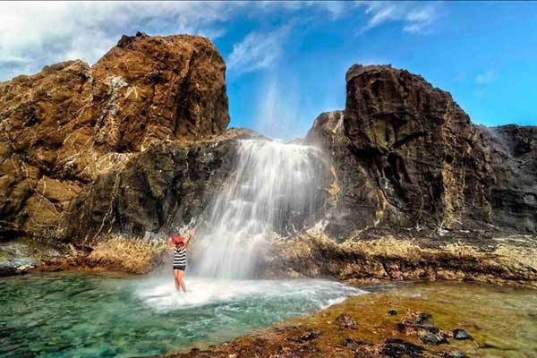 Menikmati Keindahan Pantai Karang di Lombok: Wisata Bahari yang Tidak Boleh Dilewatkan Menikmati Keindahan Pantai Karang di Lombok: Wisata Bahari yang Tidak Boleh Dilewatkan
