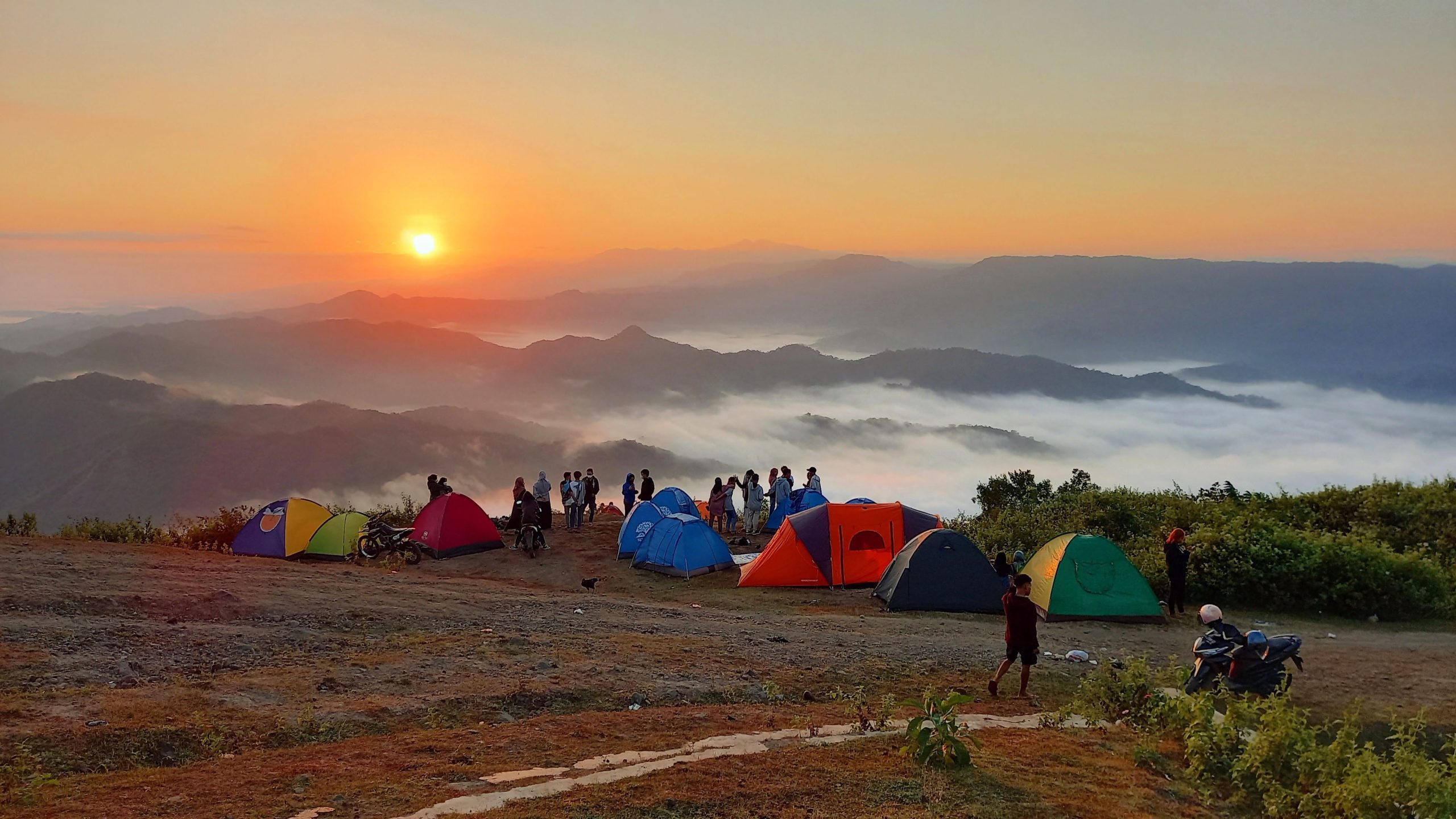 Pandangan Surgawi: 5 Destinasi Eksotis Seperti Negeri di Atas Awan Pandangan Surgawi: 5 Destinasi Eksotis Seperti Negeri di Atas Awan